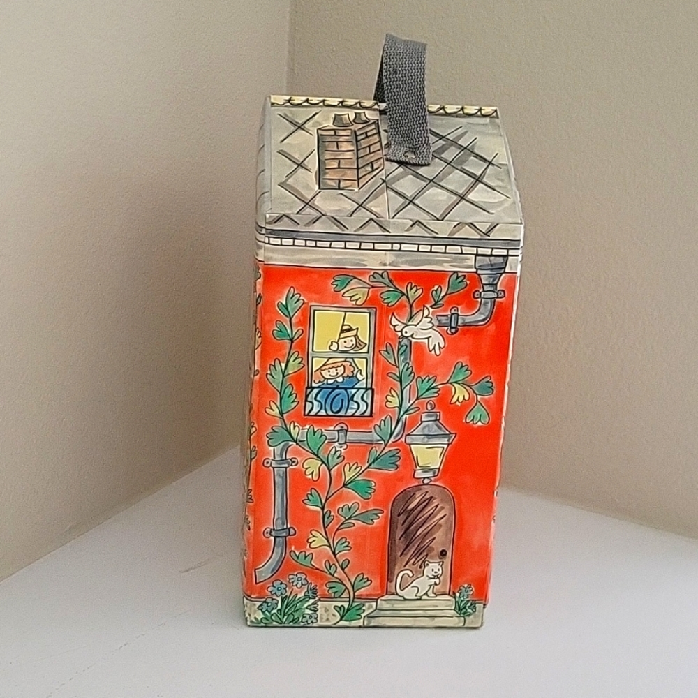 MADELINE'S HOME DOLLS, EDEN TOYS, PARISIAN DECOR, CLOTHS/ DOLL CARRYING TRUNK. - Picture 2 of 10